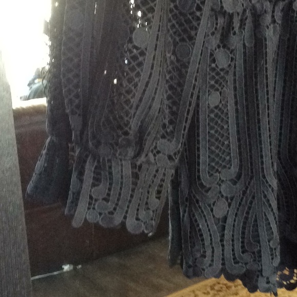 Ministry of style black lace shorts jumper. - Picture 4 of 5